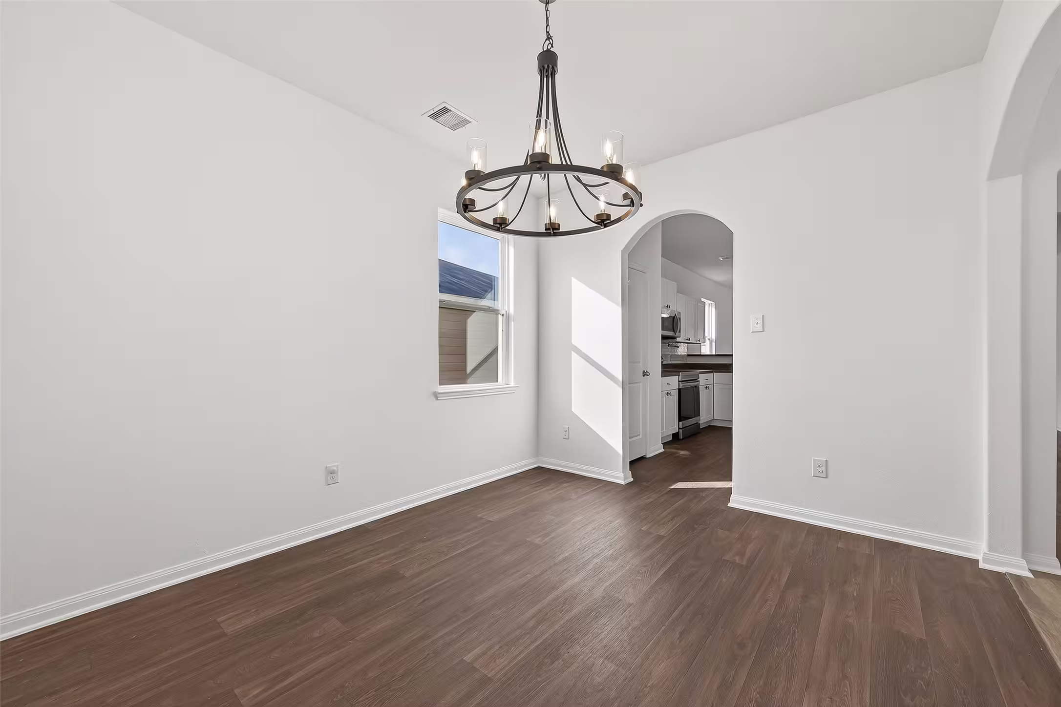 Photo 5 of 995 Lake View Circle W, Brookshire, TX