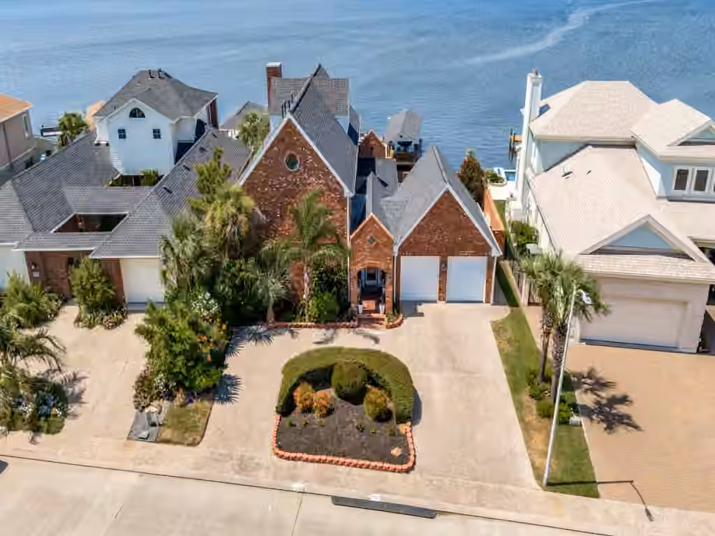 Photo 2 of 7312 Offats Point Circle, Galveston, TX