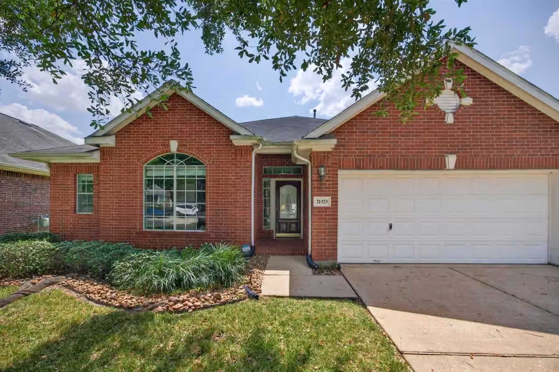 Photo 5 of 21323 Pebble Pine Trail, Cypress, TX