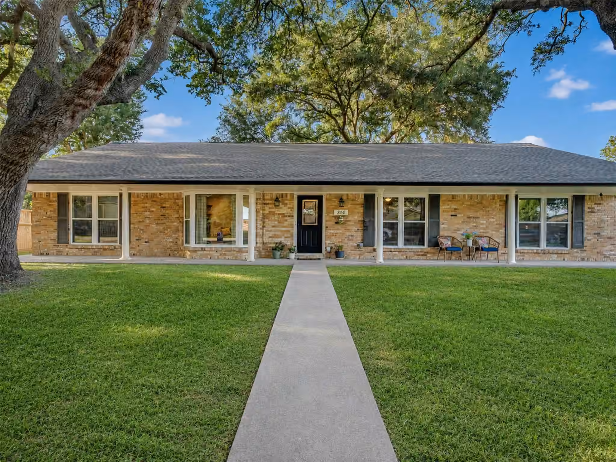 Photo of 314 Coke Lane, Alvin, TX 77511