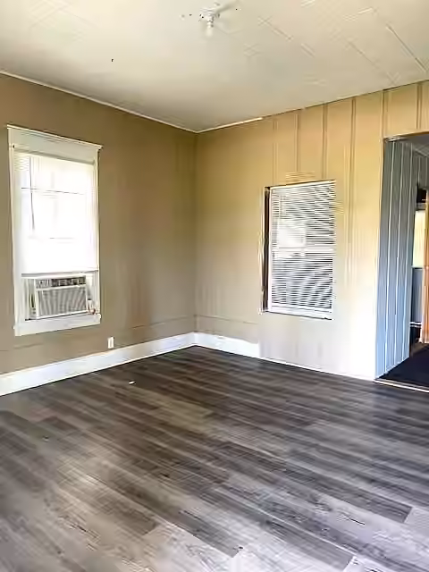 Photo 2 of 6211 Gresham Street, Wallis, TX