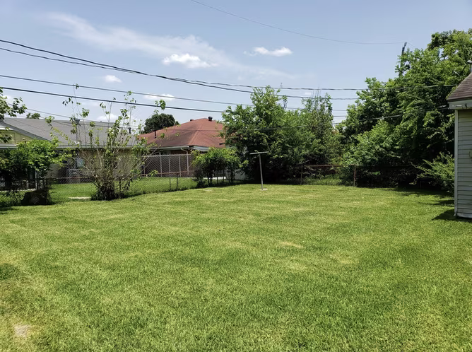 Photo 2 of 8723 Wiggins Street, Houston, TX