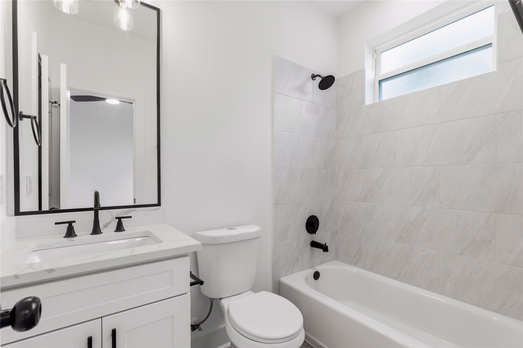 Photo 7 of 812 Elkhart Street B, Houston, TX