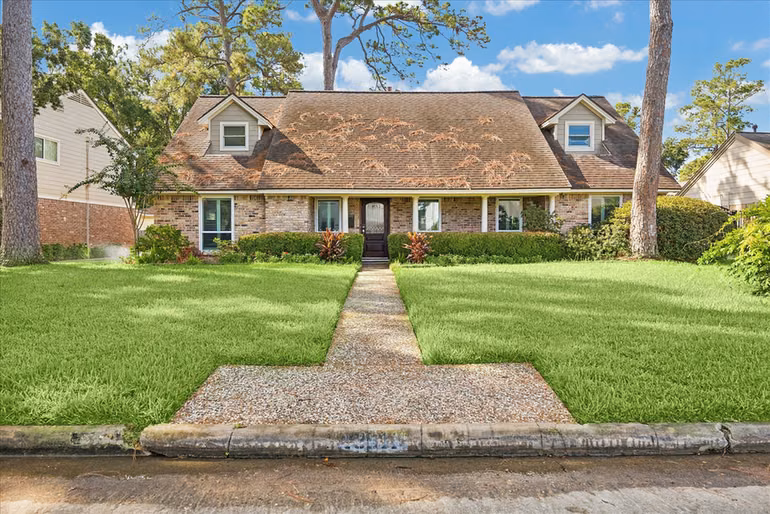 Photo 6 of 13811 Woodthorpe Lane, Houston, TX
