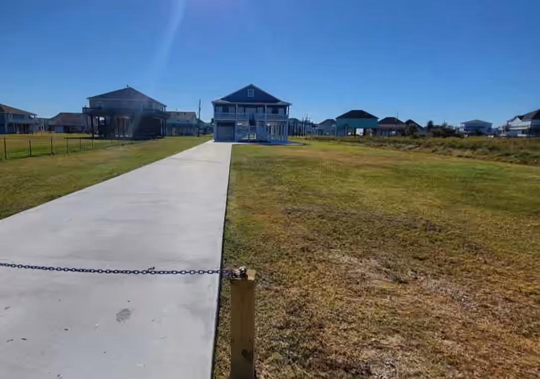 Photo 3 of 3026 Highway 87, Crystal Beach, TX
