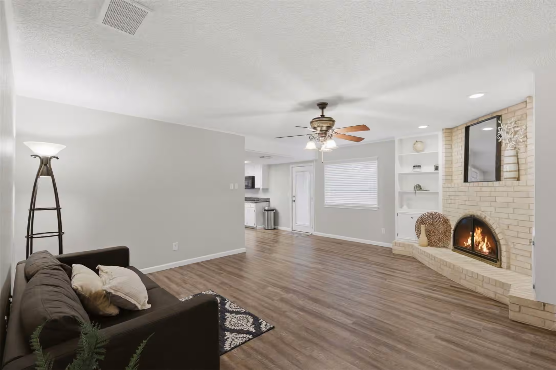Photo 7 of 16319 Mill Point Drive, Houston, TX