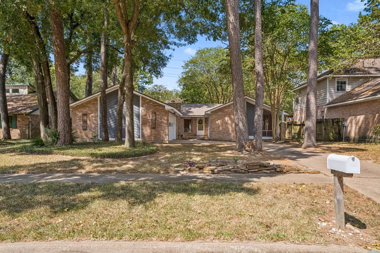Photo of 15119 Willow Branch Drive, Houston, TX