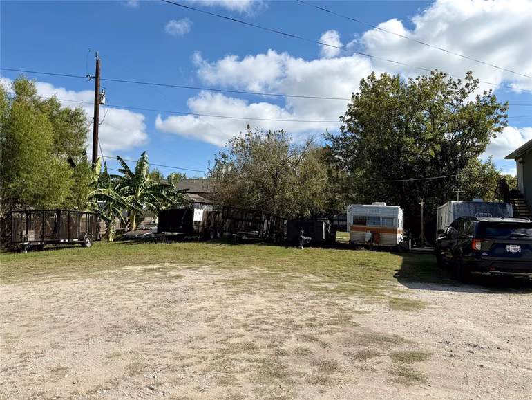 Photo 5 of 15322 Paul Road, Sugar Land, TX