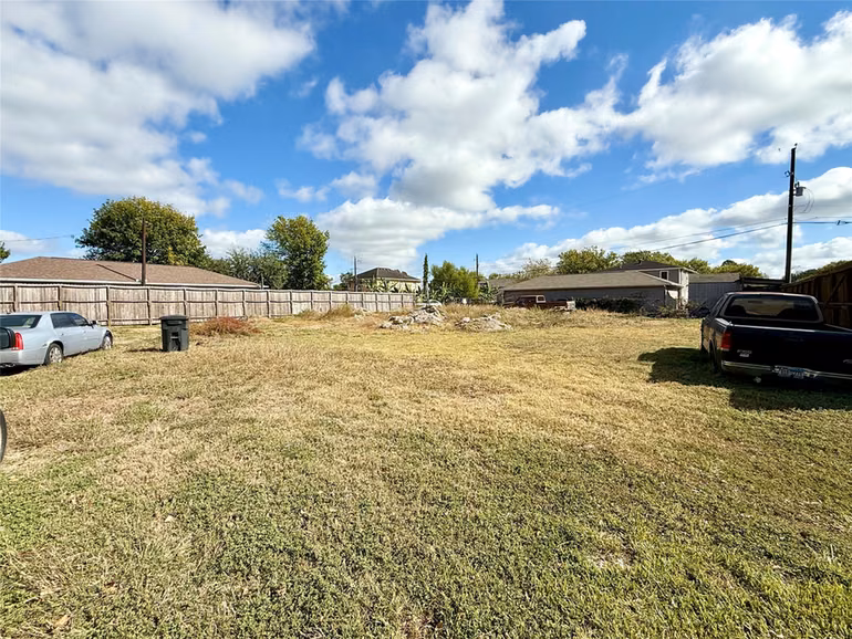 Photo 7 of 15322 Paul Road, Sugar Land, TX