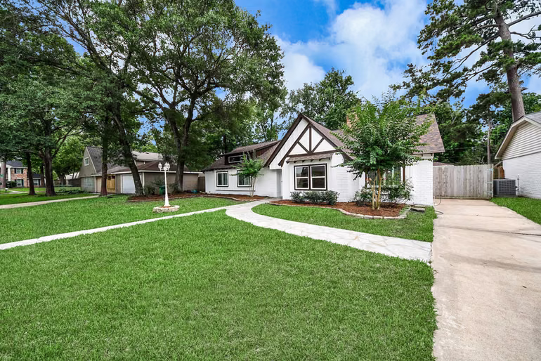Photo 5 of 25511 Many Oak Drive, Spring, TX