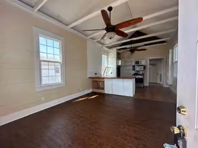 Photo 3 of 1707 18th Street, Galveston, TX