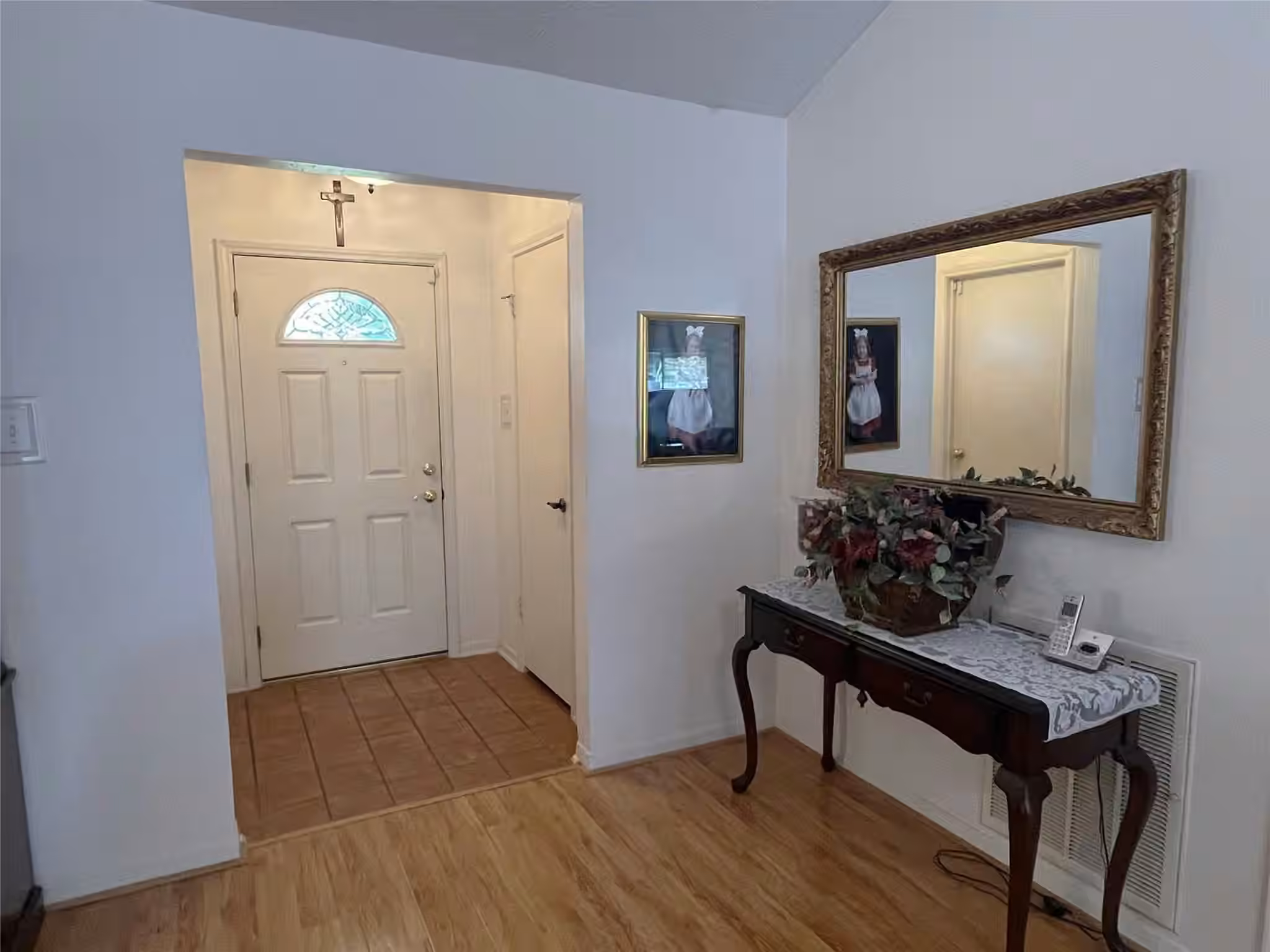 Photo 4 of 10219 Crescent Moon Drive, Houston, TX