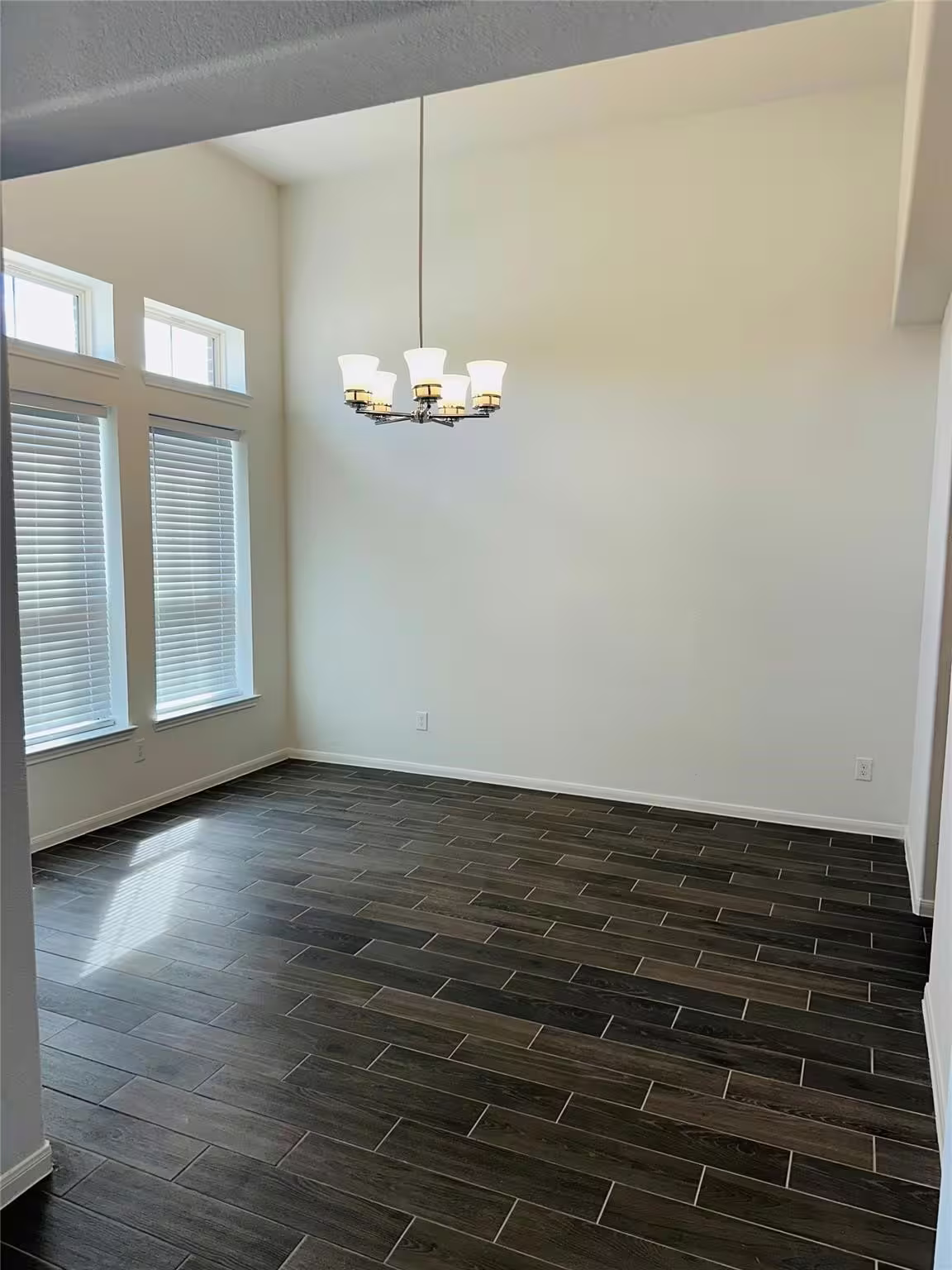 Photo 5 of 2419 Humble Way, Rosenberg, TX