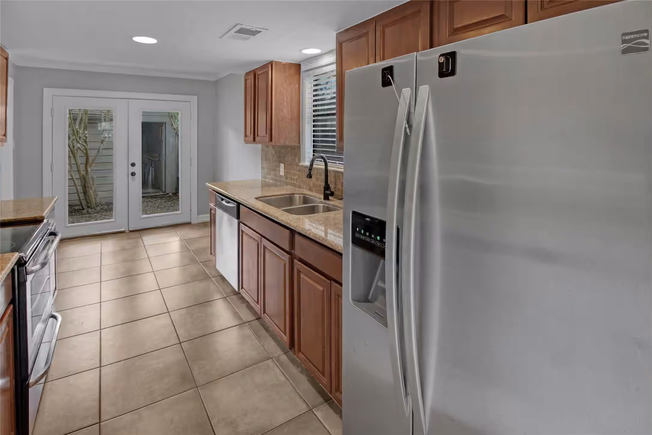 Photo 7 of 1089 Country Place Drive, Houston, TX