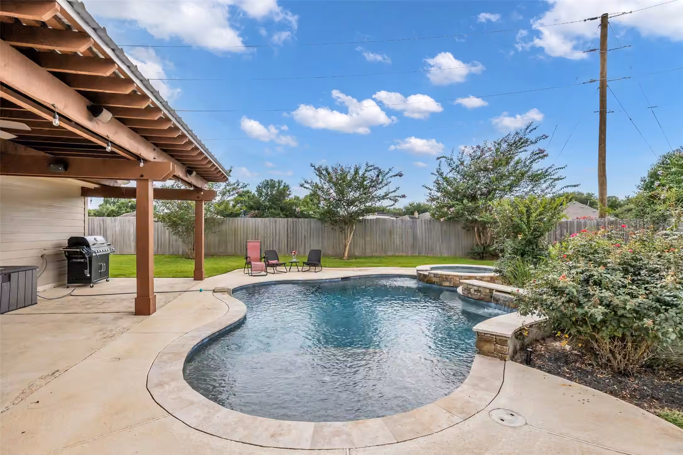 Photo 2 of 31803 Forest Park Trail, Conroe, TX