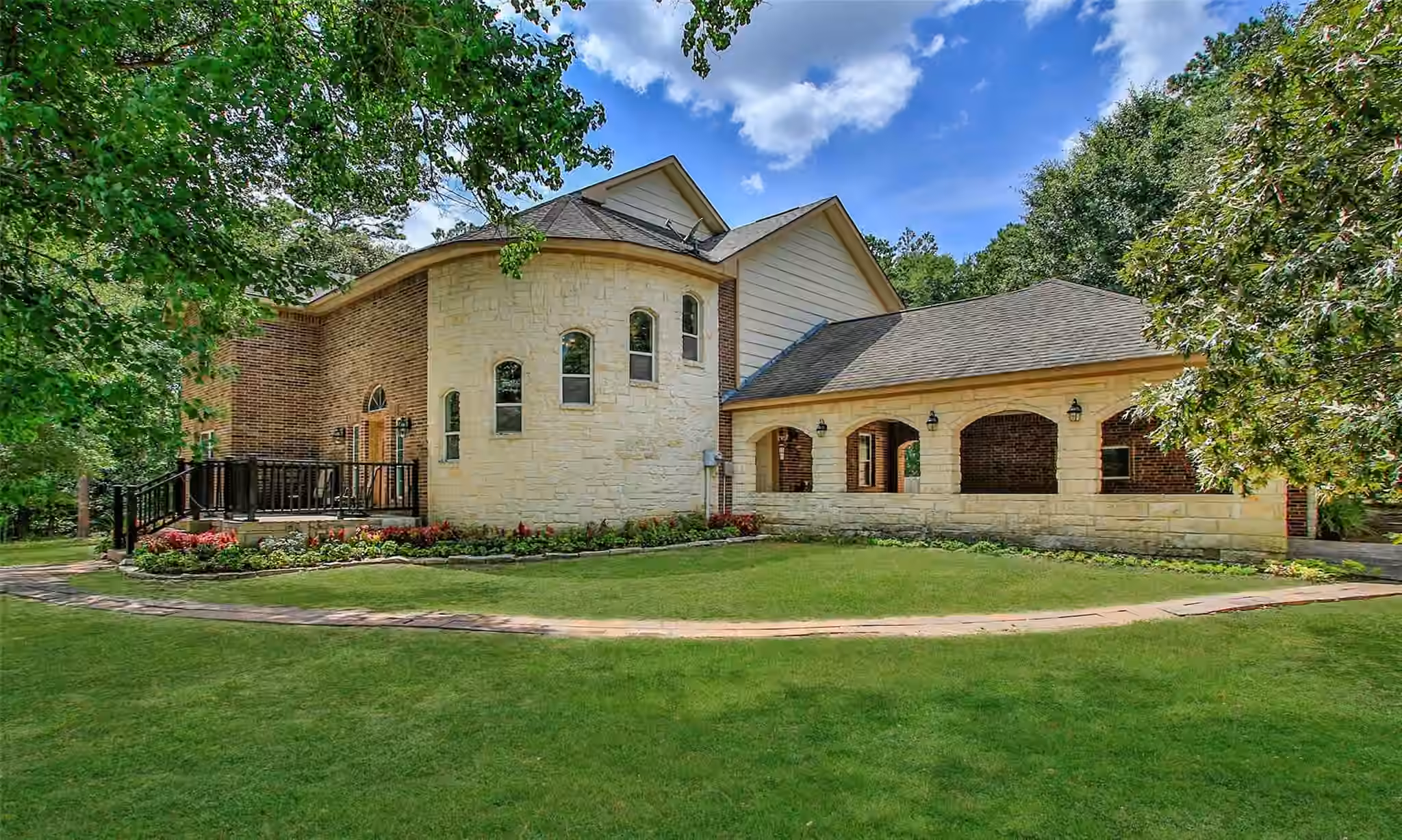 Photo of 11232 Kentucky Oaks Drive, Conroe, TX