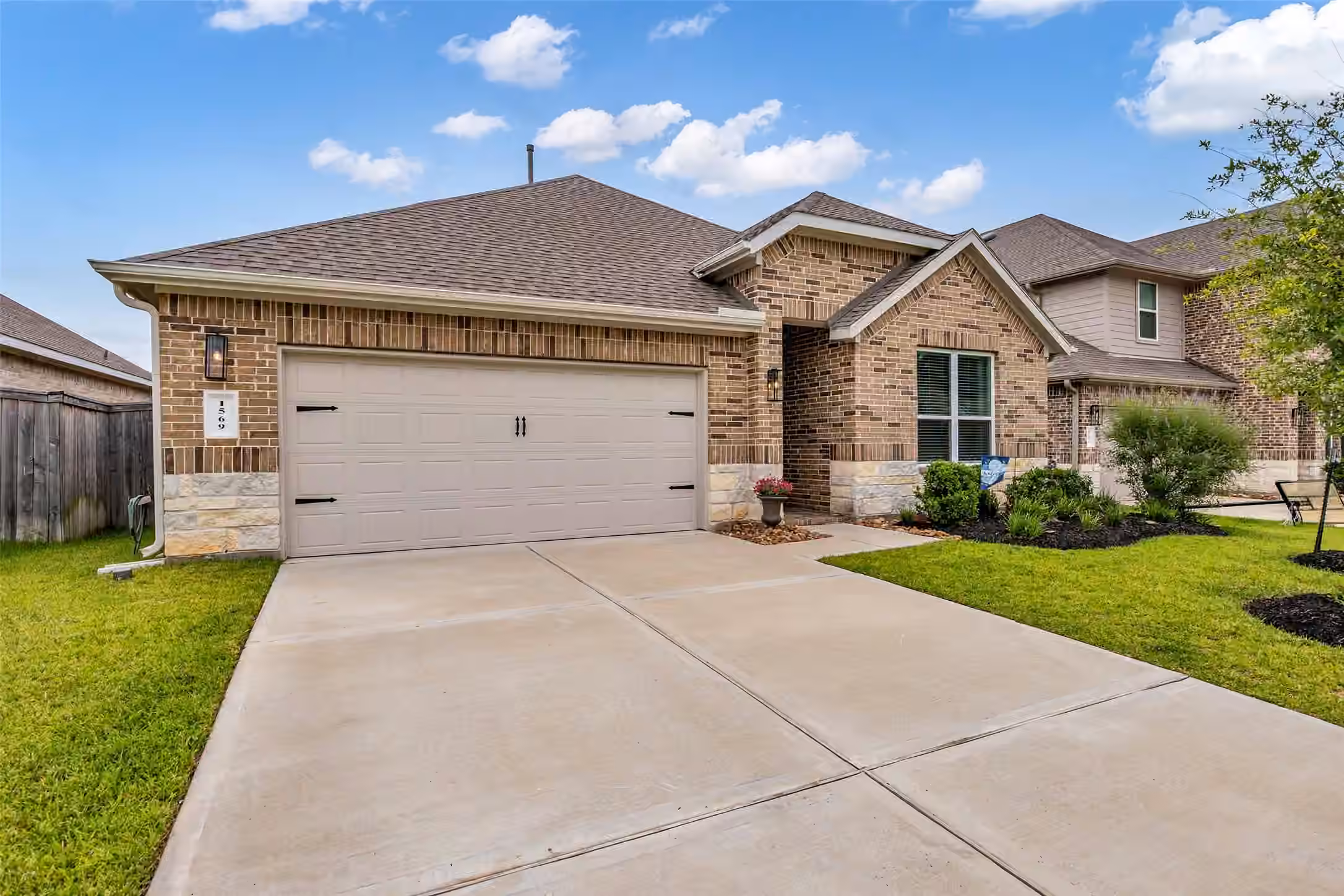 Photo 3 of 1569 Oakdale Crest Road, Montgomery, TX