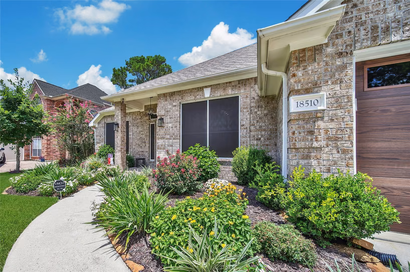 Photo 5 of 18510 Bluewater Cove Drive, Humble, TX
