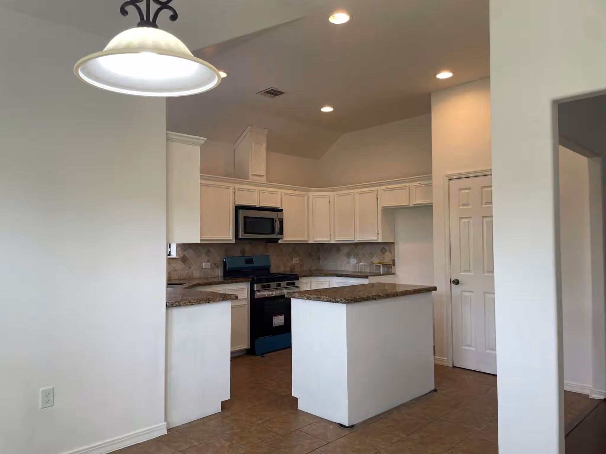 Photo 5 of 3910 Cork Drive, Houston, TX