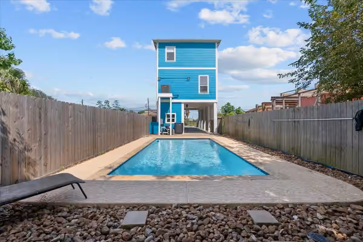 Photo of 1012 22nd Street Street D, Dickinson, TX 77539