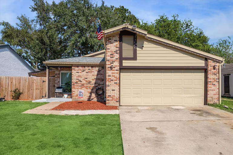 Photo of 11835 Sandpiper Drive, Houston, TX 77035