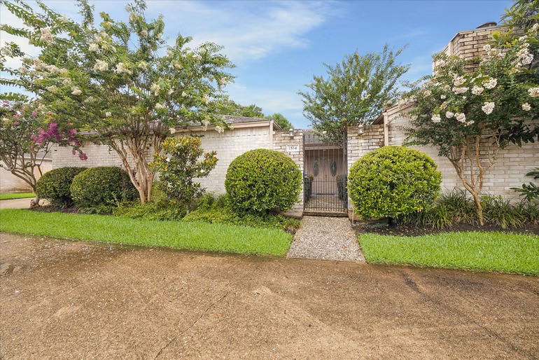 Photo of 1534 Beaconshire Road, Houston, TX 77077