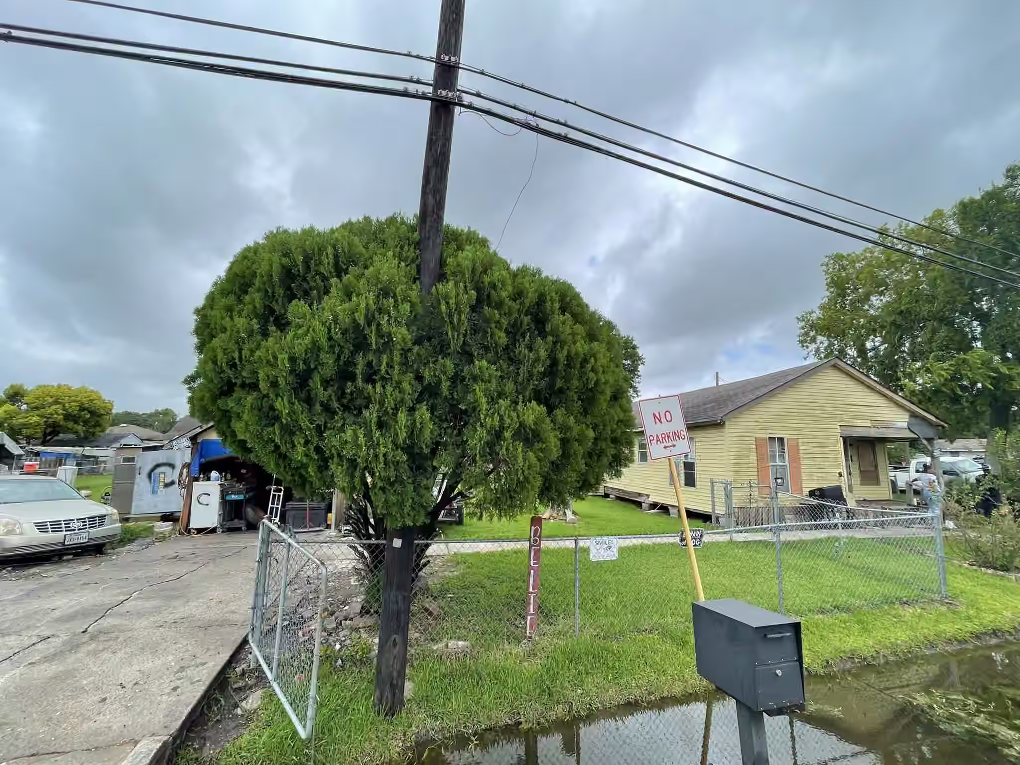 Photo 5 of 2202 Jones Road, Baytown, TX