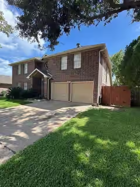 Photo 2 of 16715 Parliament Drive, Houston, TX