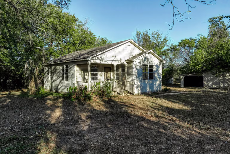 Photo 4 of 2701 S Market Street, Brenham, TX