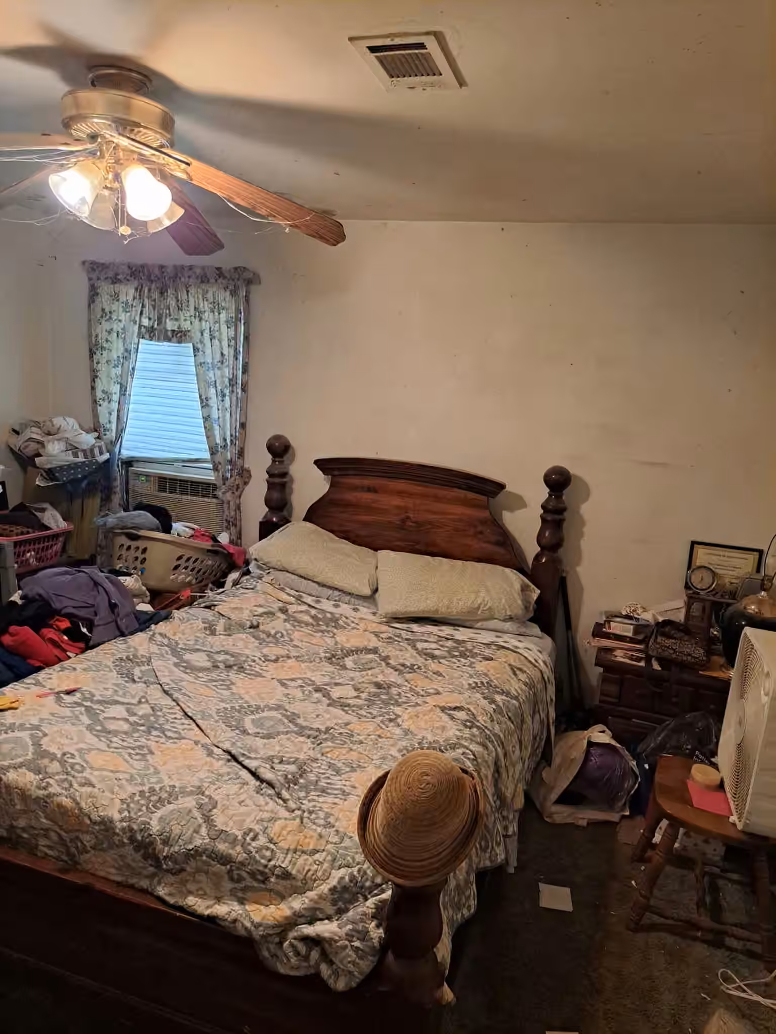 Photo 5 of 102 Amanda Street, Conroe, TX