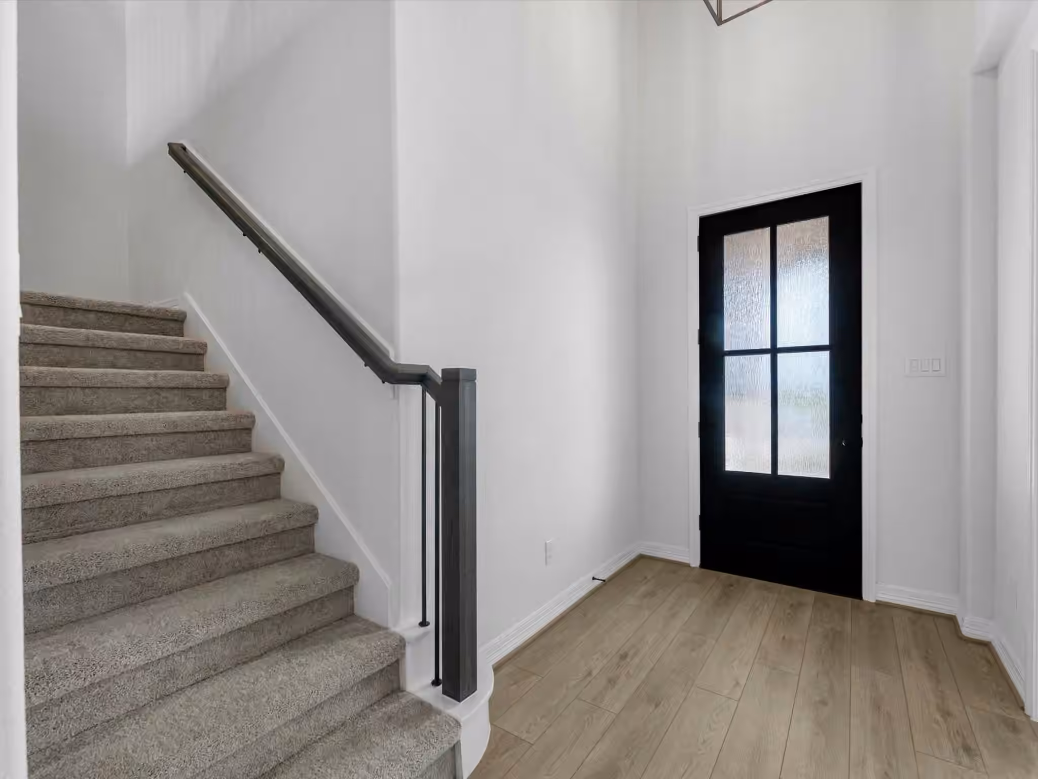 Photo 2 of 14802 Mission Avenue, Mont Belvieu, TX