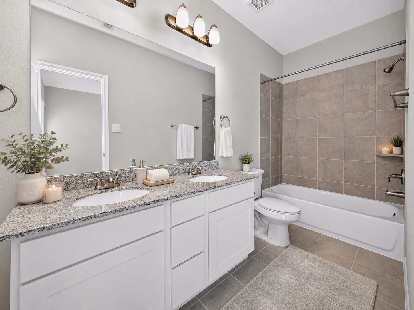 Photo 7 of 18724 Crescent Trails Circle, Montgomery, TX