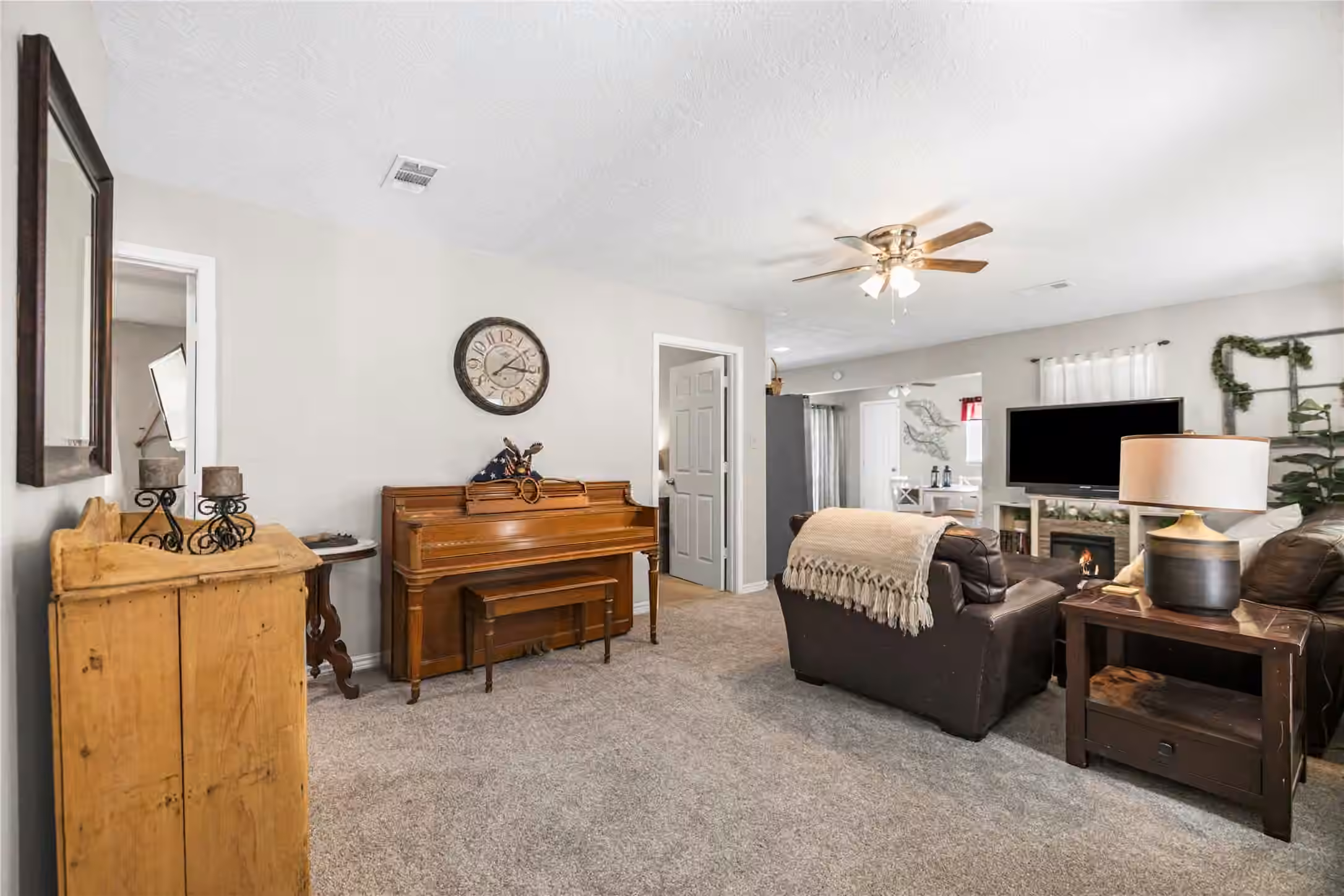 Photo 4 of 1018 Shawnee Drive, Conroe, TX