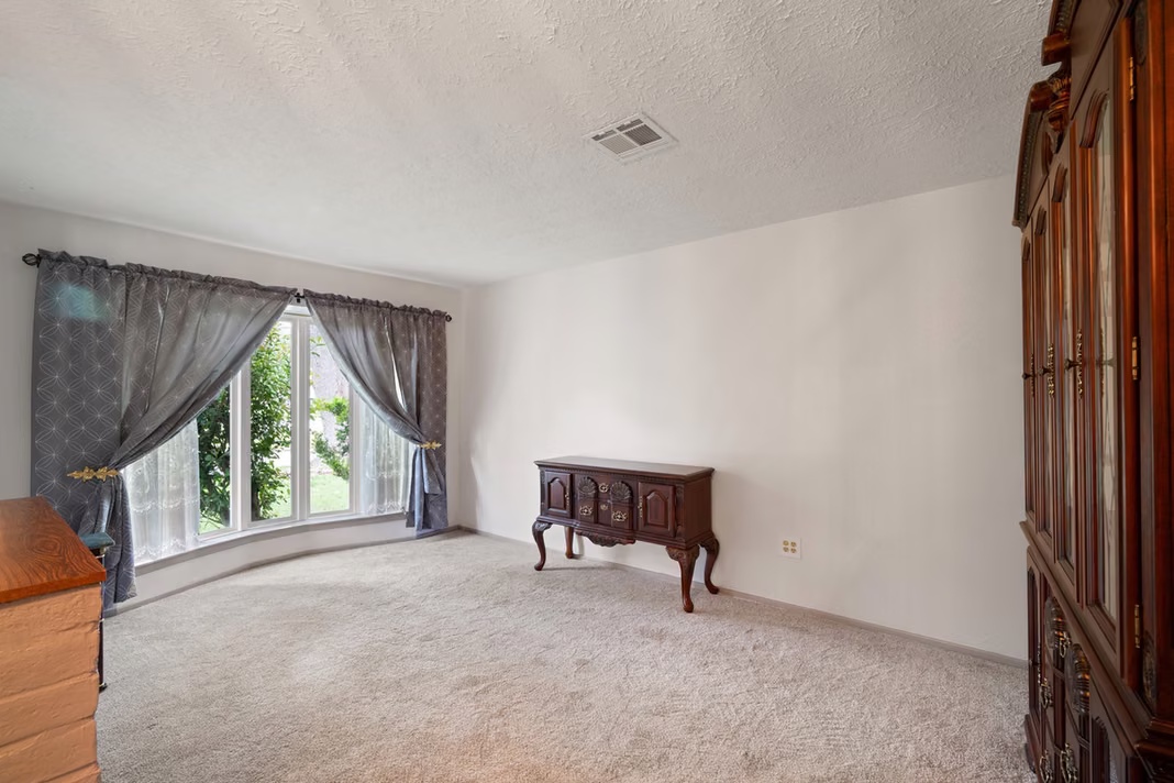 Photo 4 of 6230 Knollwest Drive, Houston, TX