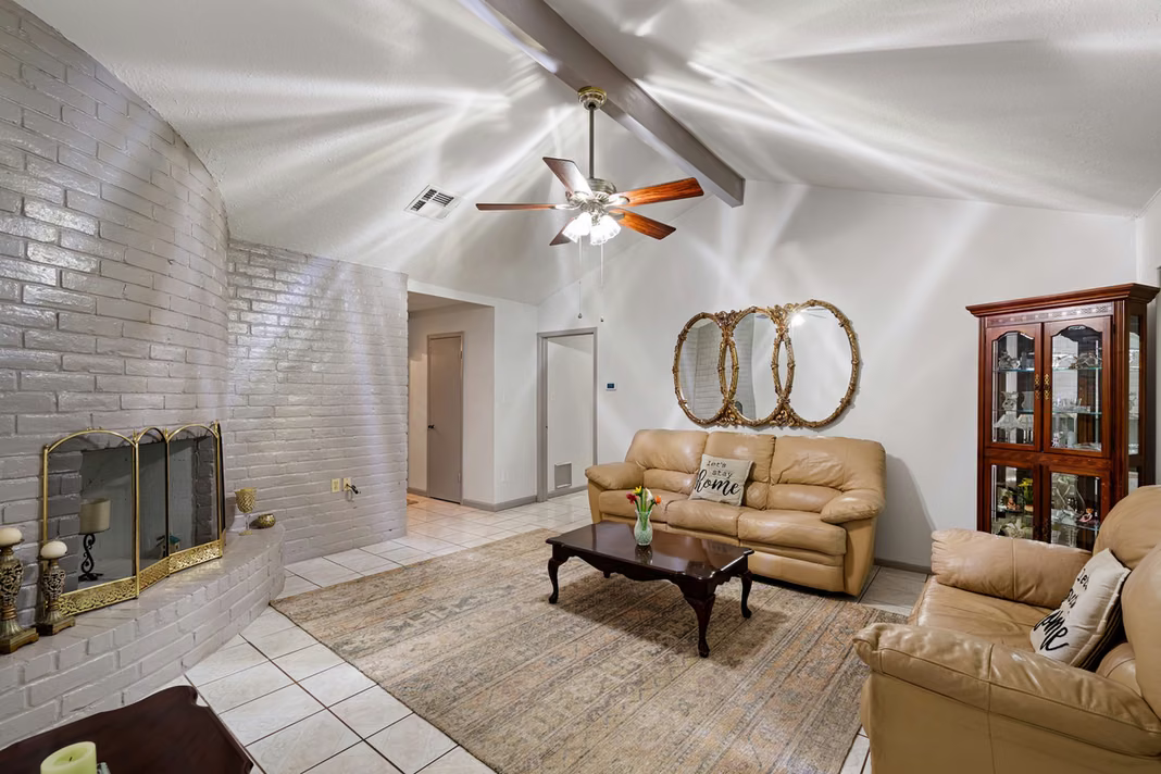 Photo 6 of 6230 Knollwest Drive, Houston, TX
