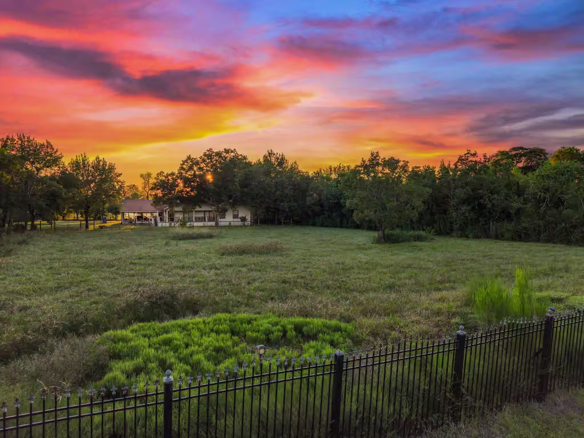 Photo 4 of 9731 Hadden Road, Baytown, TX