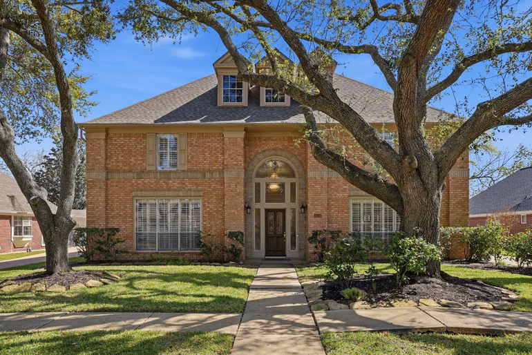 Photo 4 of 4519 Castlewood Street, Sugar Land, TX