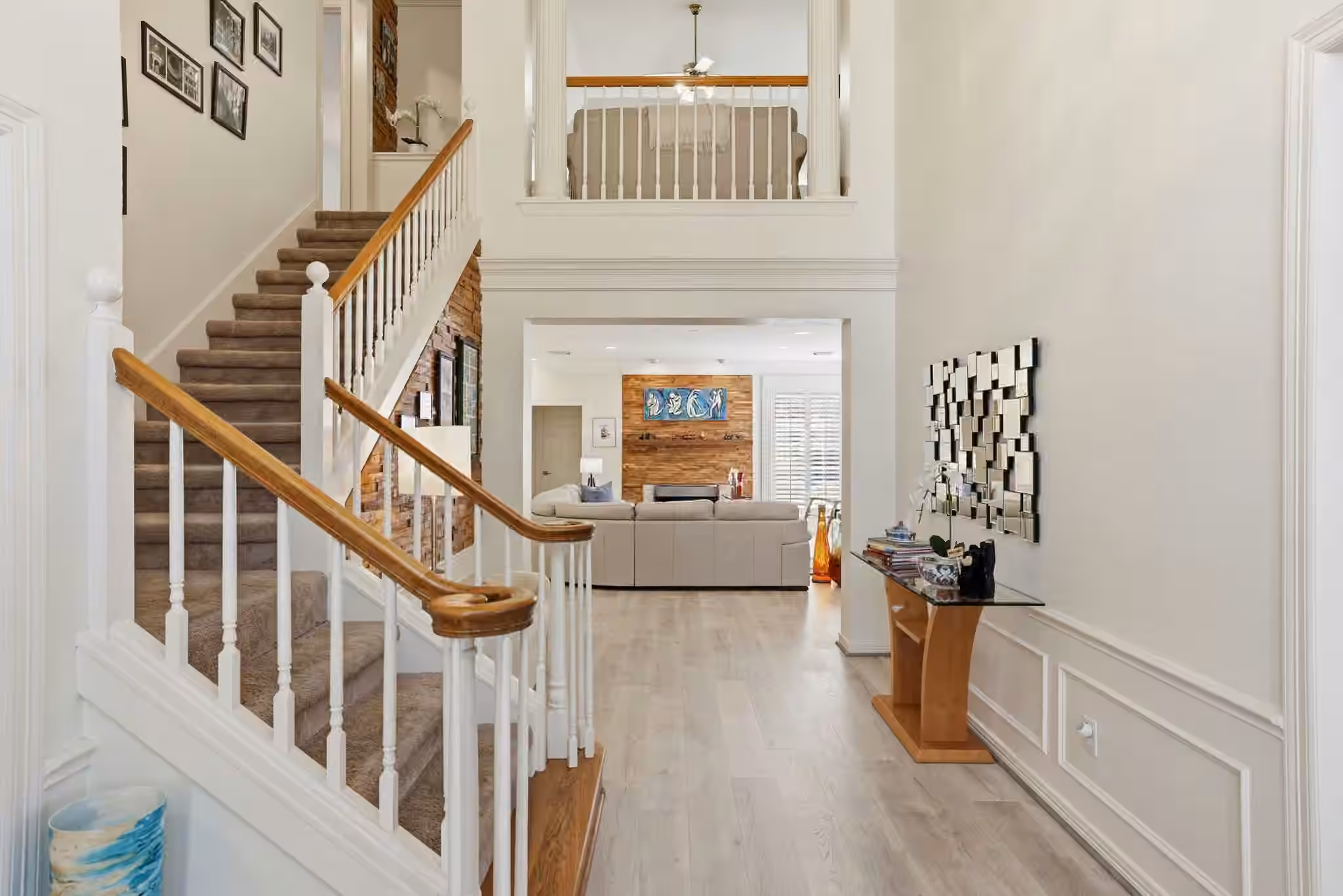 Photo 7 of 4519 Castlewood Street, Sugar Land, TX