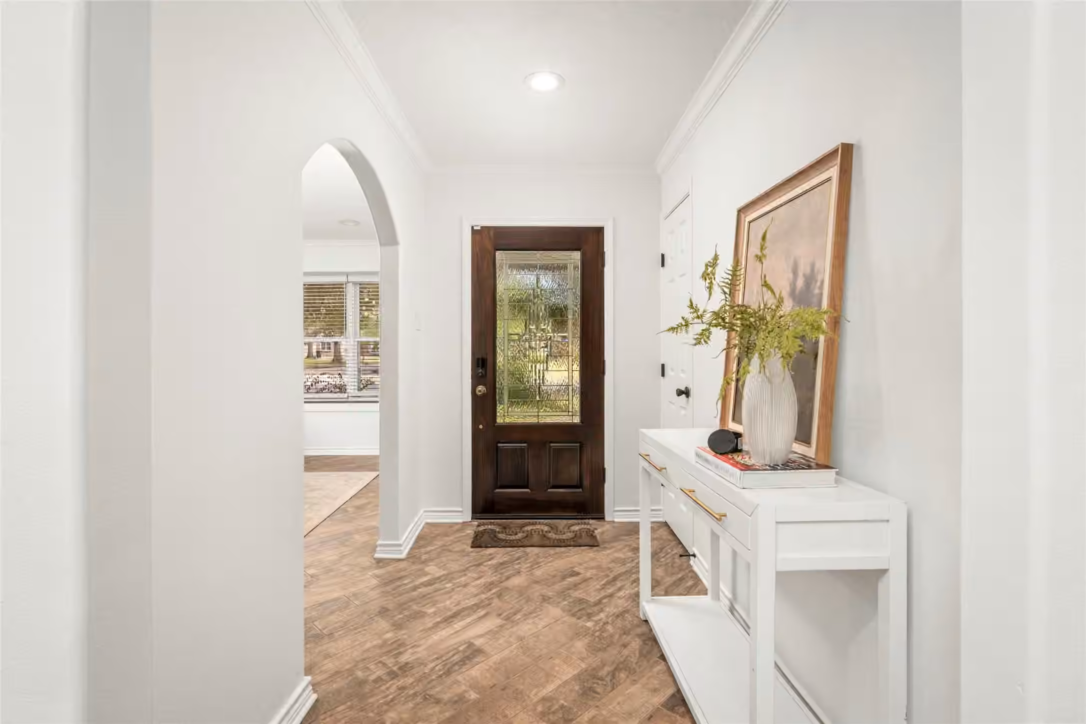 Photo 5 of 10519 Londonderry Drive, Houston, TX