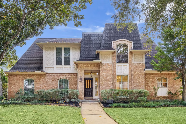 Photo 2 of 2526 STEPHENS GRANT DRIVE, Sugar Land, TX