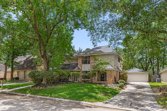 Photo 2 of 3031 Falling Brook Drive, Houston, TX