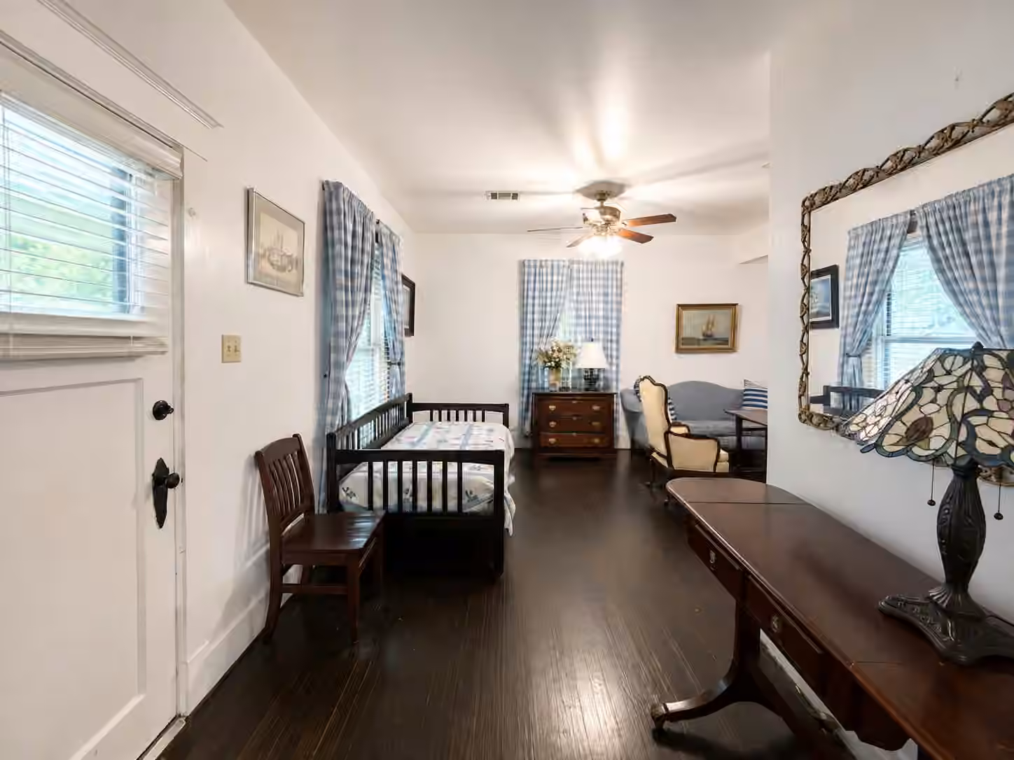 Photo 2 of 1012 W Adoue Street, Alvin, TX