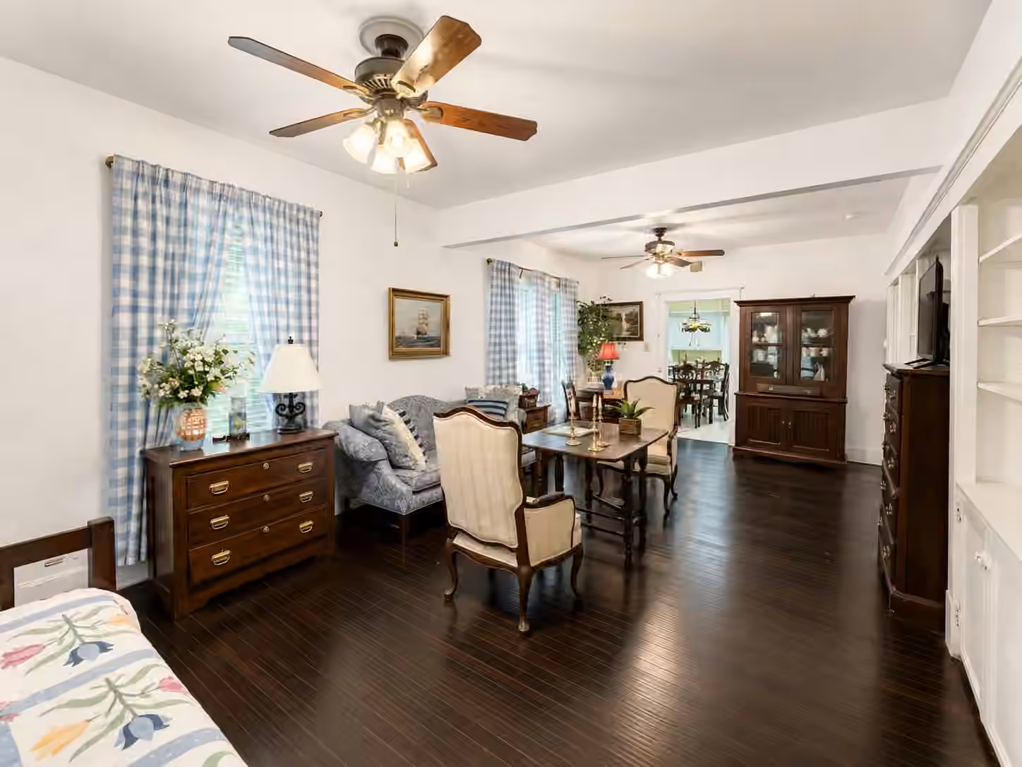Photo 3 of 1012 W Adoue Street, Alvin, TX