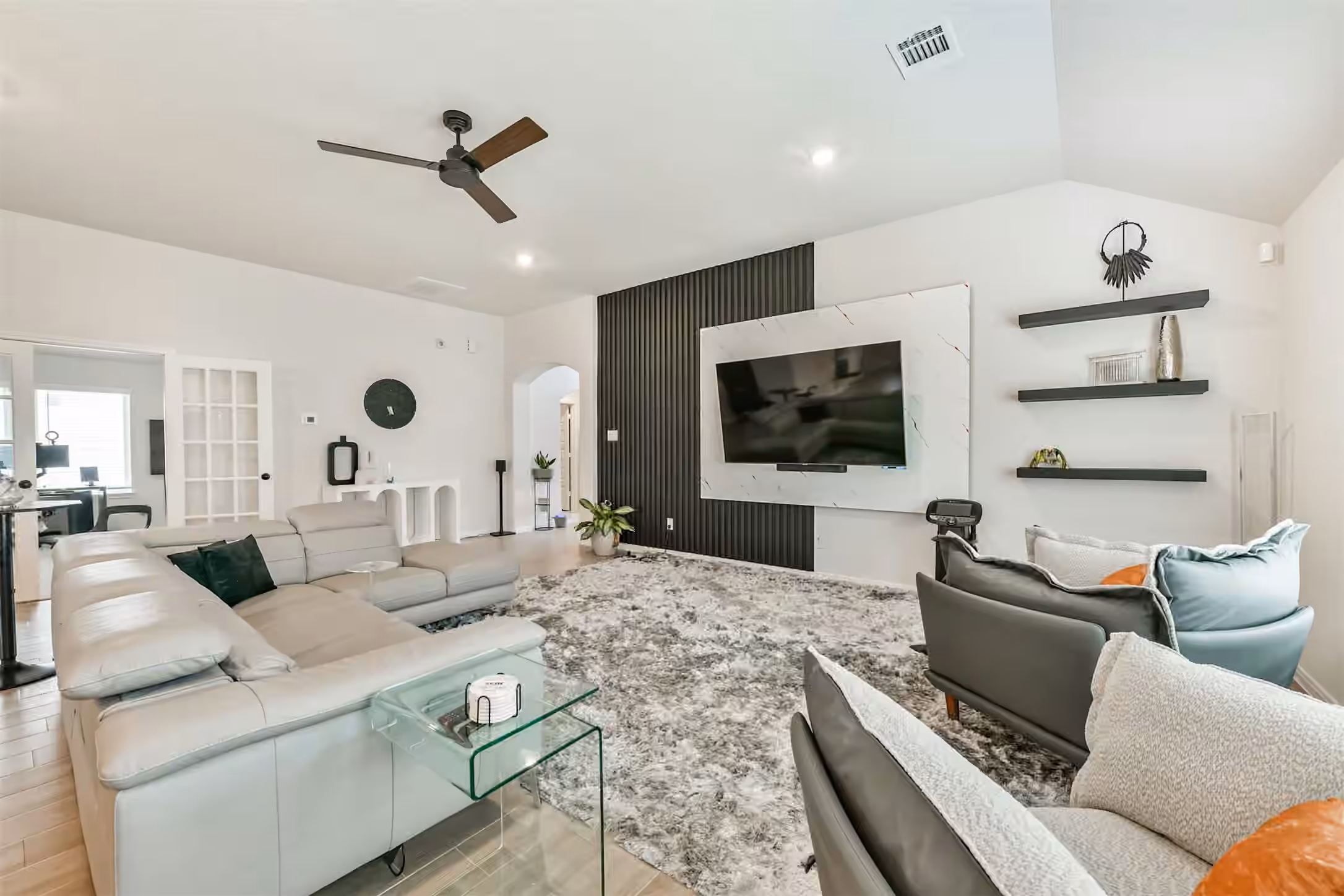 Photo 4 of 248 Eagleville Drive, Alvin, TX