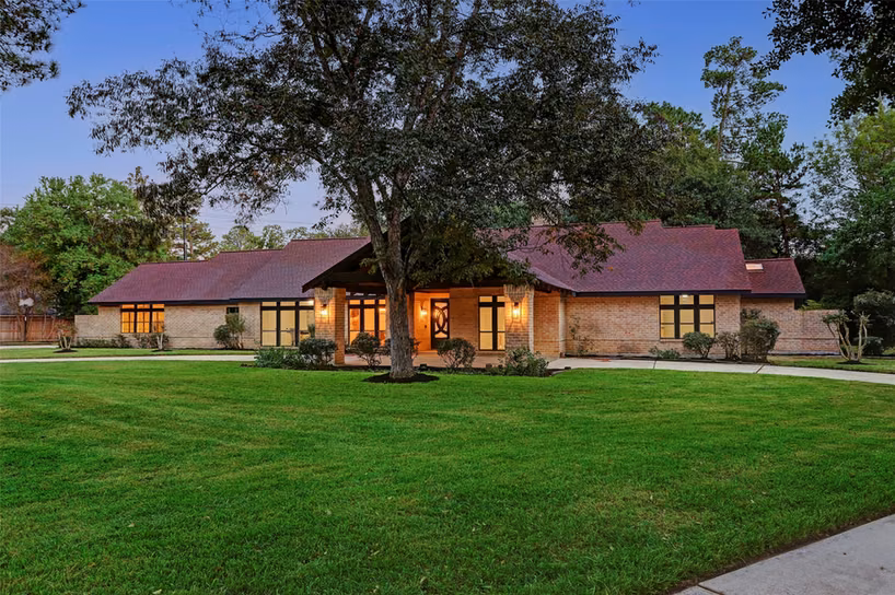 Photo of 16826 E Maglitto Circle, Tomball, TX 77377