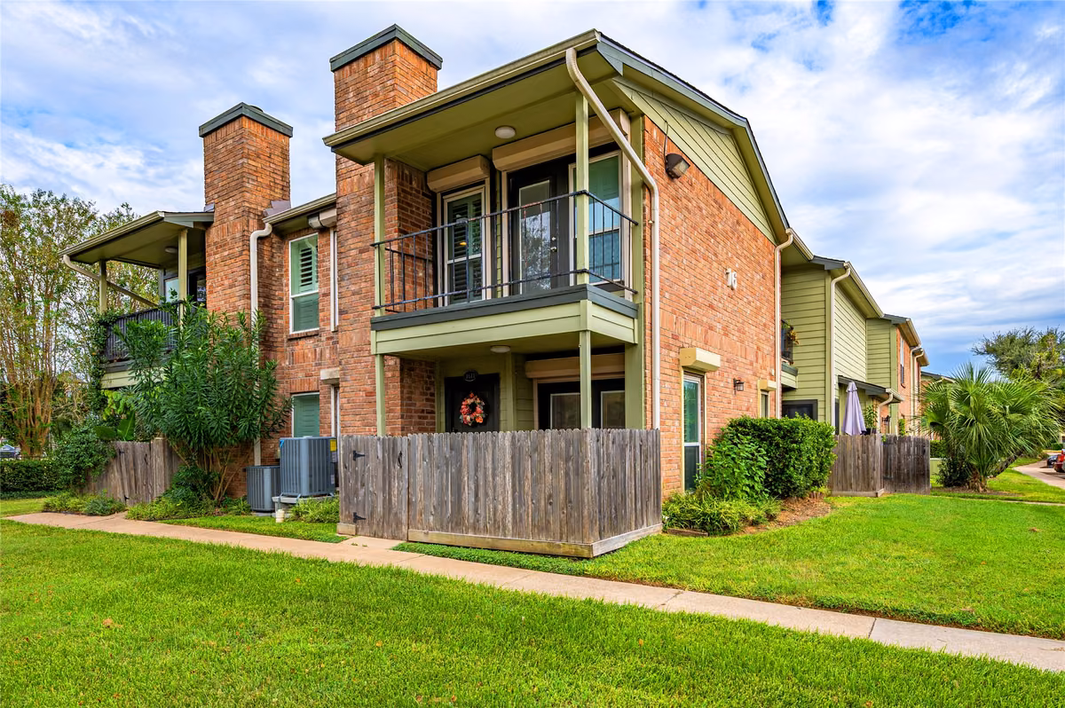 Photo of 18800 Egret Bay Boulevard 1611, Webster, TX 77058