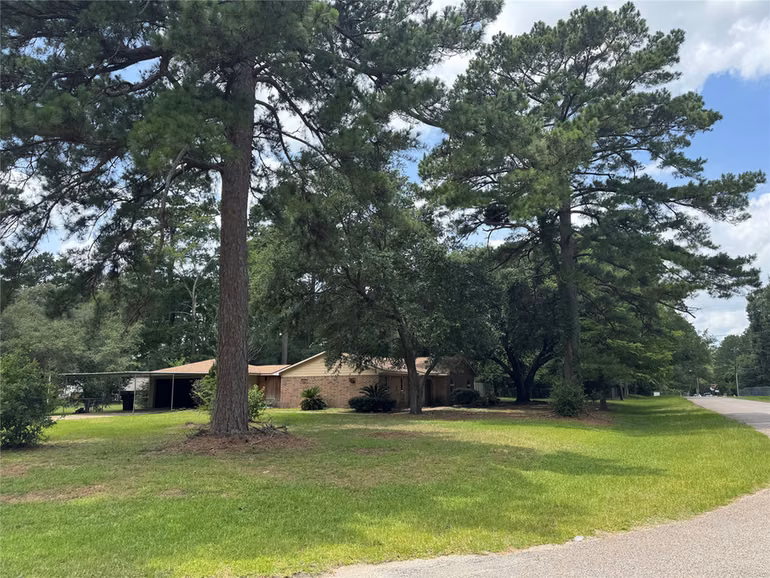 Photo 5 of 30819 Meadow Wood Drive, Magnolia, TX