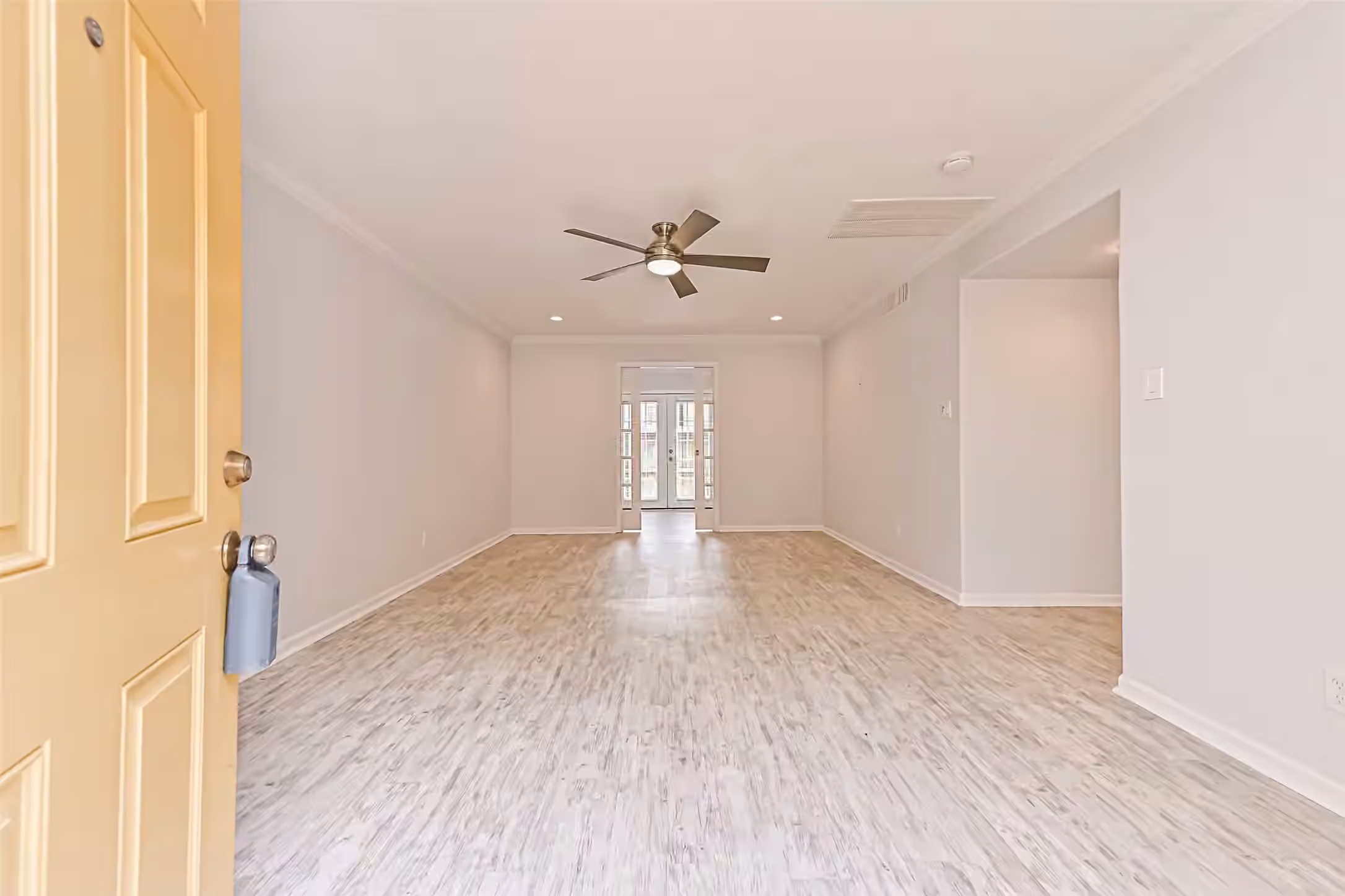Photo 5 of 424 15th Street 113, Galveston, TX
