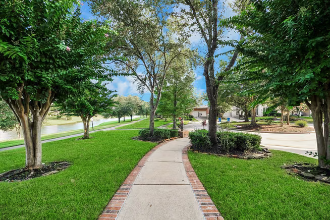 Photo 5 of 18615 Juniors Map Court, Cypress, TX