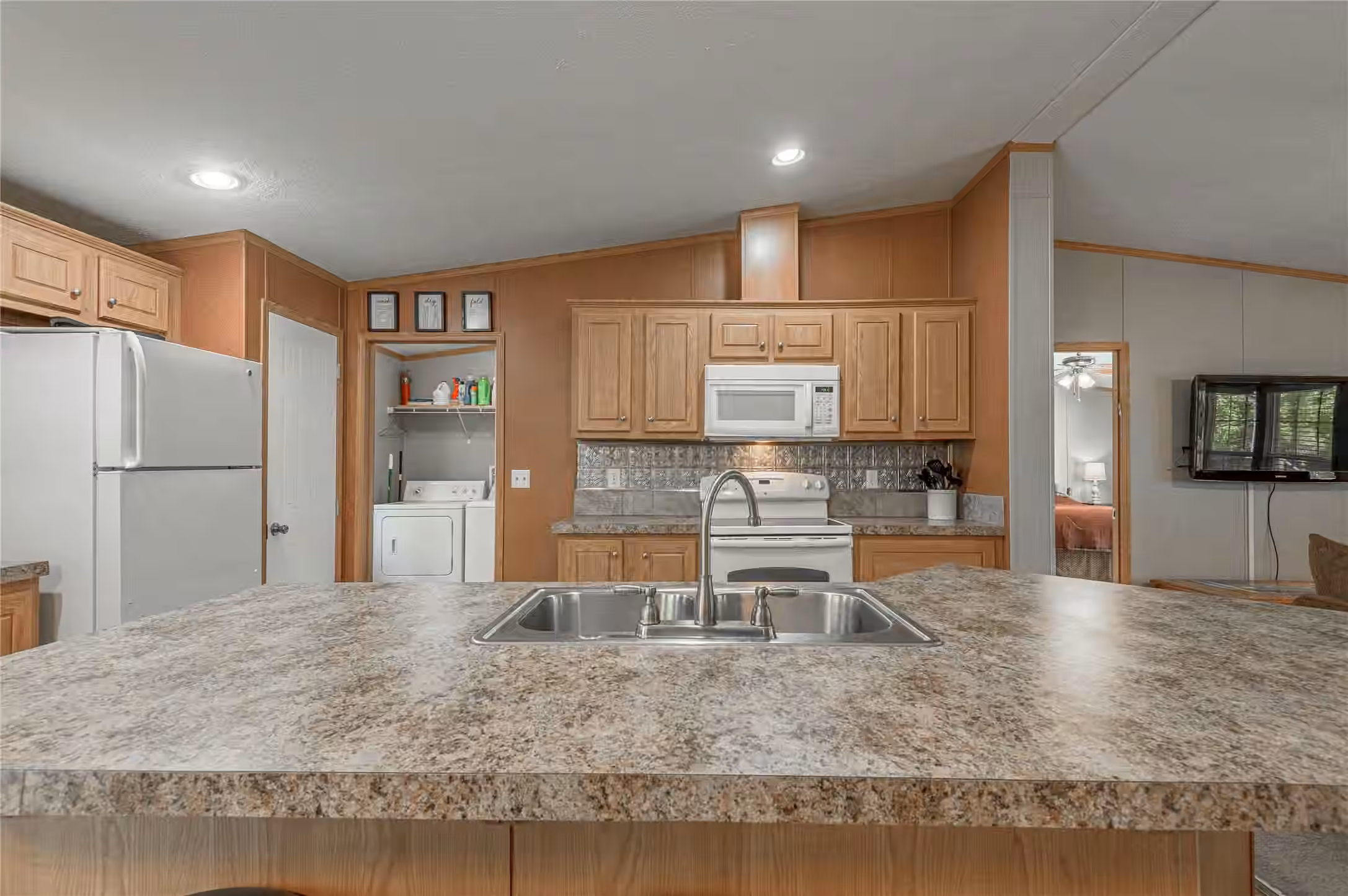 Photo 7 of 221 Chestnut Bend, Huntsville, TX